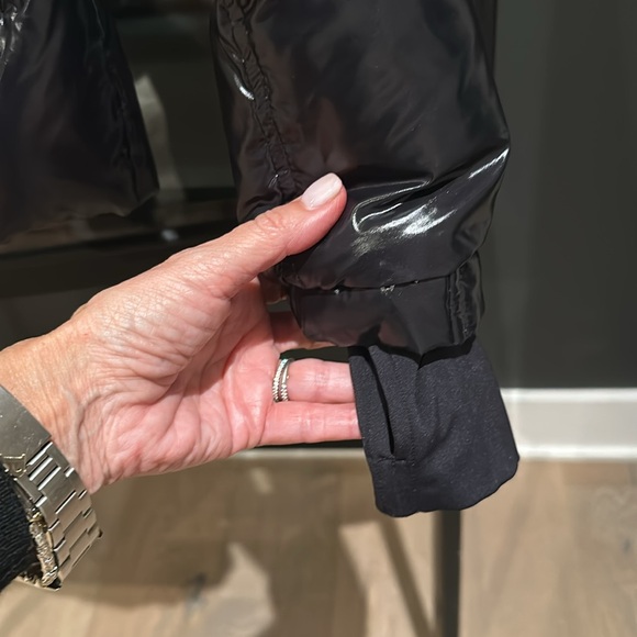 SAM down jacket. - Picture 4 of 6